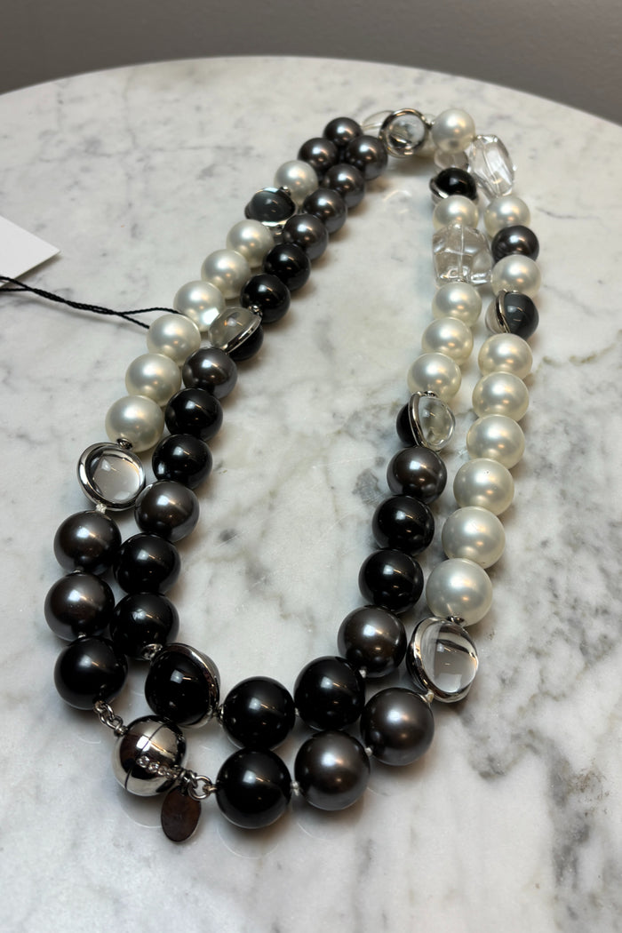 Appartement à Louer Glass Beaded Necklace image 1