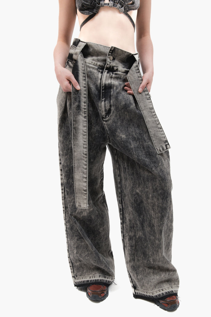 MANCANDY Ashes Wide Jeans in black acid-wash denim featuring an oversized silhouette and integrated belt.