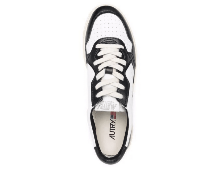 Autry Medalist Low Sneakers Black white Toe