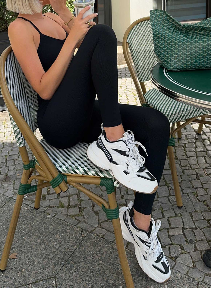 Black/White Athena 100