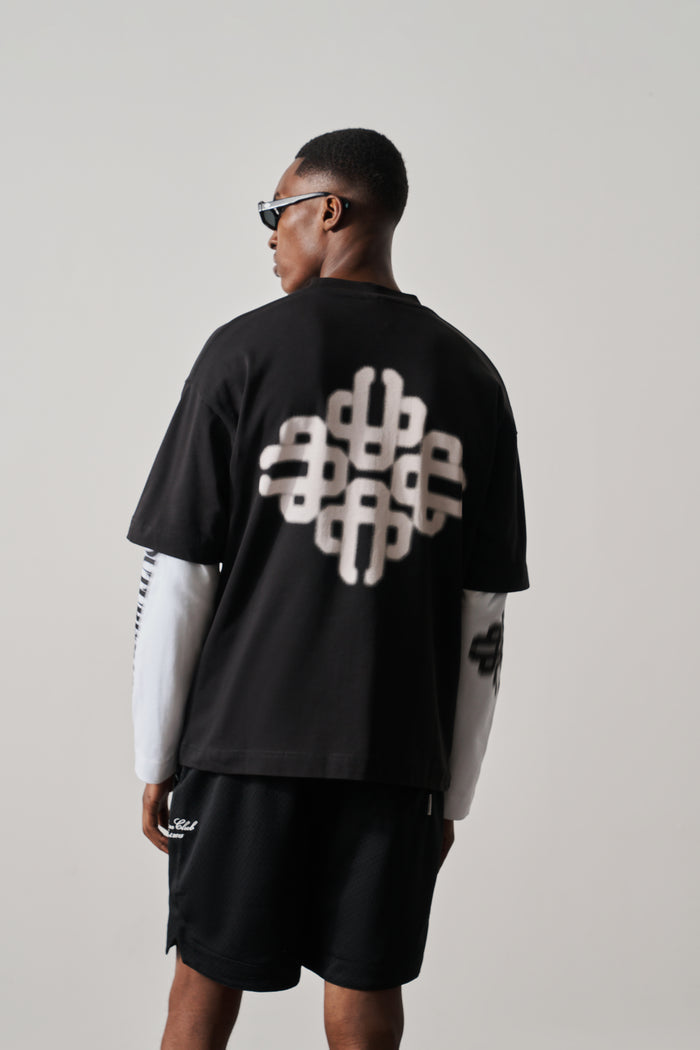 BLURRED GRAPHIC EMBLEM T-SHIRT - BLACK