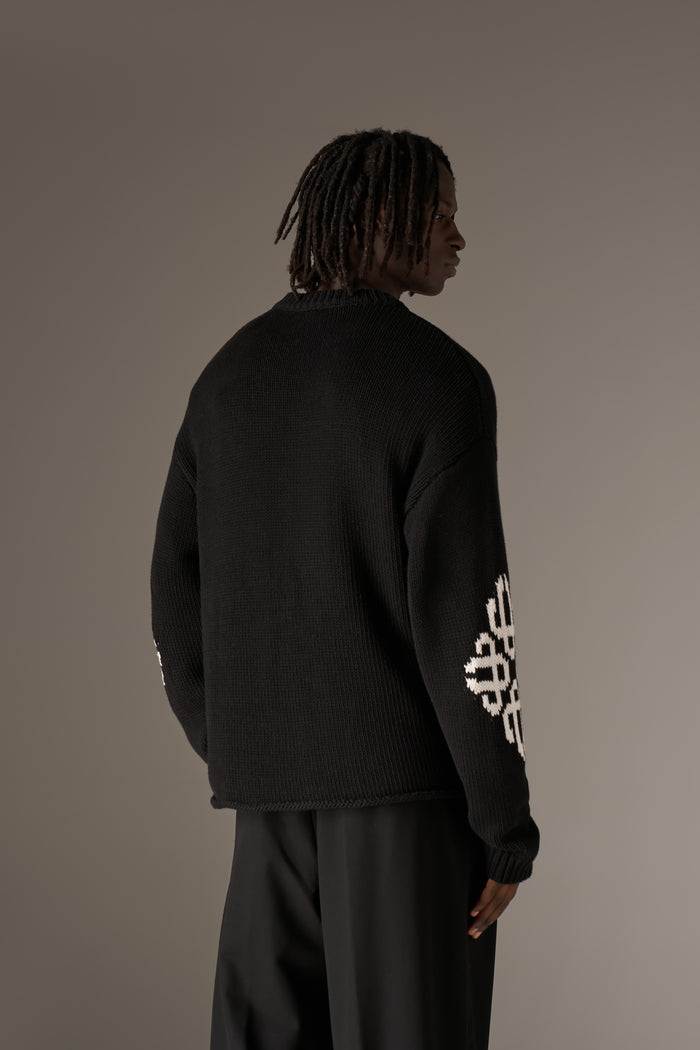 CHUNKY KNIT EMBLEM JUMPER - BLACK