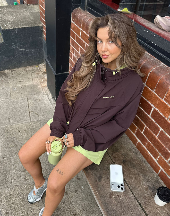 Cinch Windbreaker in Mocha Bean