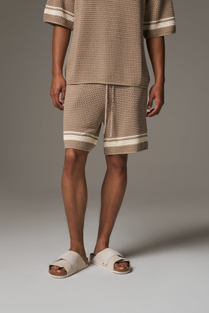 CROCHET KNITTED CONTRAST STRIPE SHORTS - BROWN