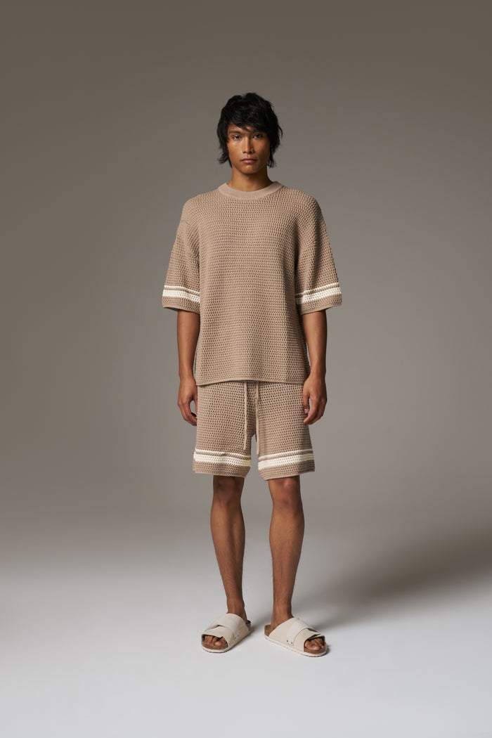CROCHET KNITTED CONTRAST STRIPE T-SHIRT - BROWN