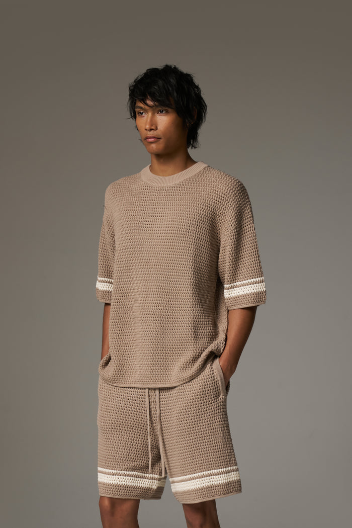 CROCHET KNITTED CONTRAST STRIPE T-SHIRT - BROWN