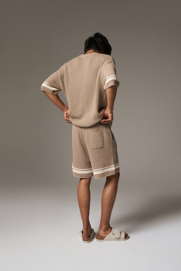 CROCHET KNITTED CONTRAST STRIPE T-SHIRT - BROWN