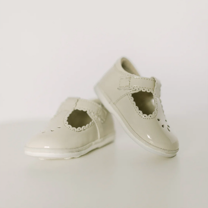 Dottie Scalloped T-Strap Mary Jane (Infant/Toddler)