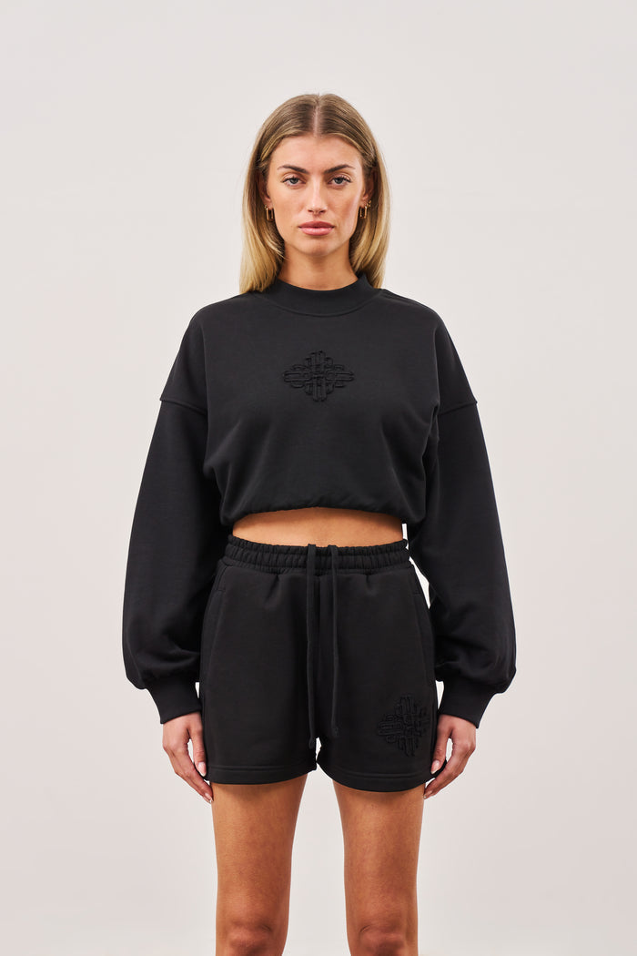 EMBLEM APPLIQUE CROP SWEATSHIRT - BLACK
