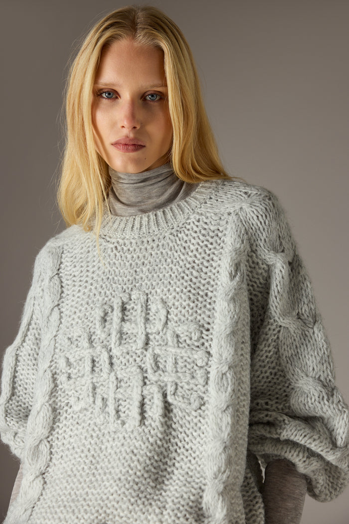 EMBLEM PLAITED OVERSIZED KNIT JUMPER - GREY MARL