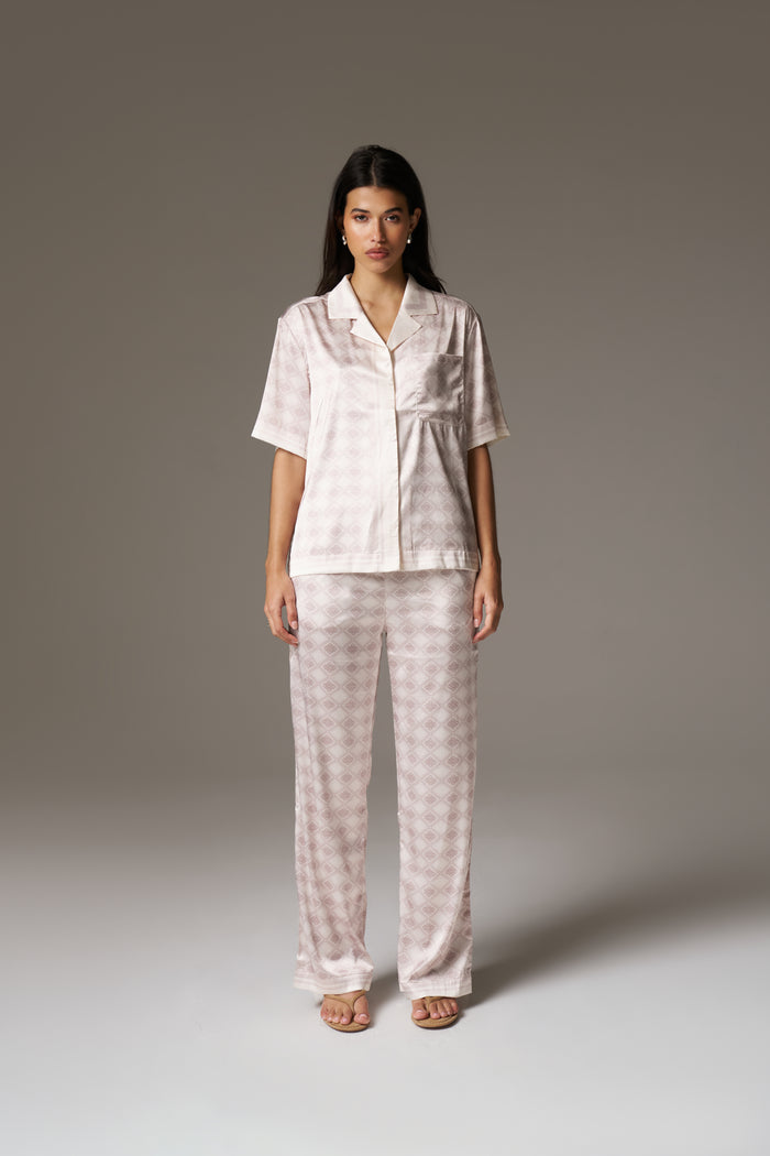 EMBLEM PRINT SHIRT - BEIGE