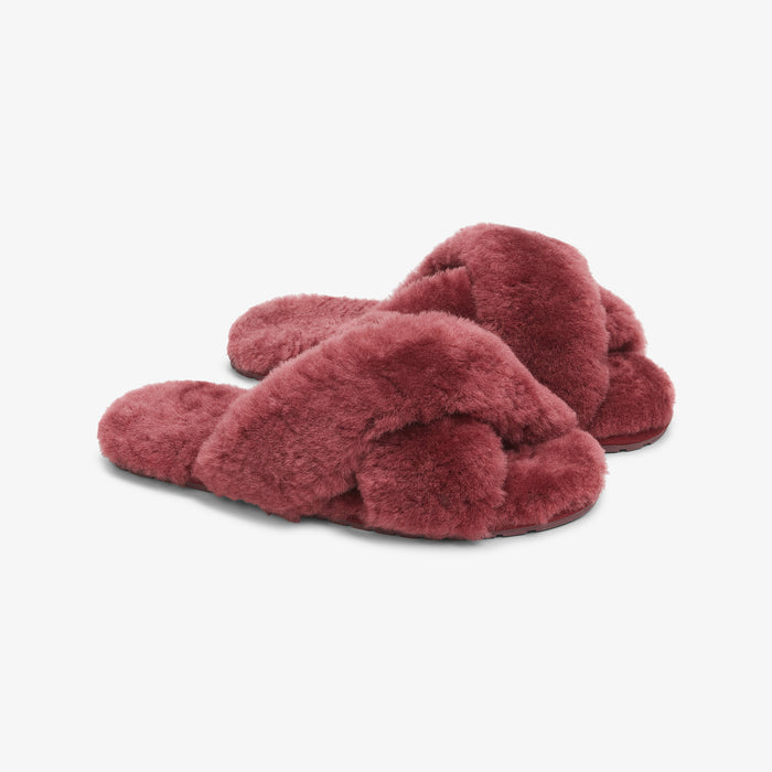 Packshot image of the emu slipper in merlot | Lead