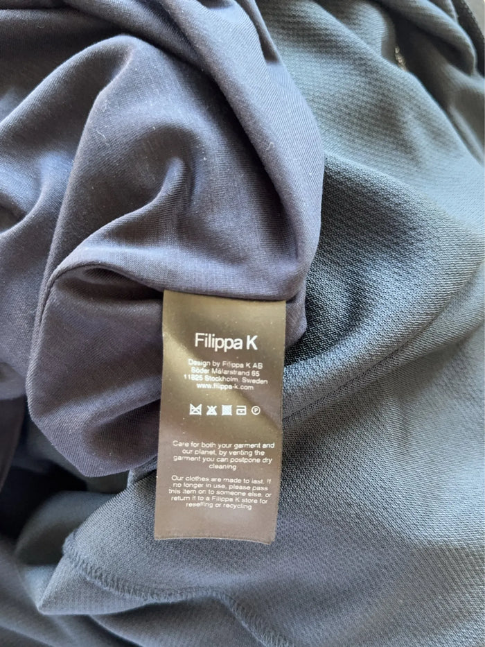 Filippa K-klänning