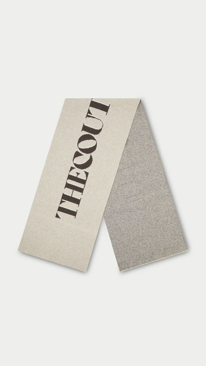 FLUFFY KNIT COPYRIGHT SCARF - BEIGE