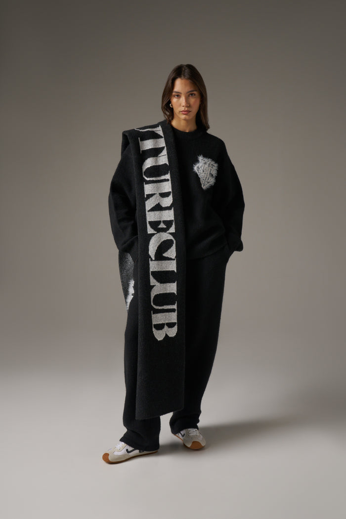FLUFFY KNIT COPYRIGHT SCARF - BLACK