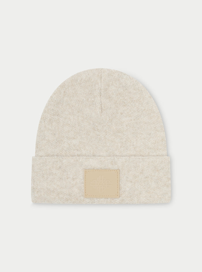 FLUFFY KNIT EMBLEM BEANIE - BEIGE