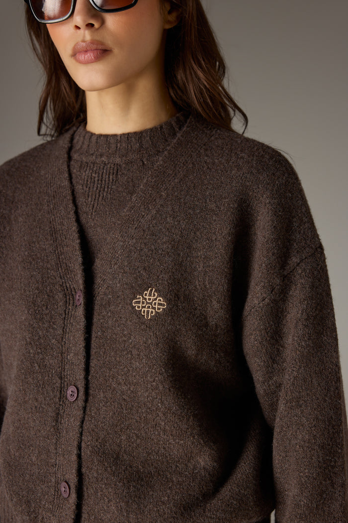 FLUFFY KNIT EMBLEM EMBROIDERED CARDIGAN - BROWN