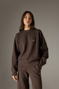 FLUFFY KNIT EMBLEM EMBROIDERED CREW - BROWN