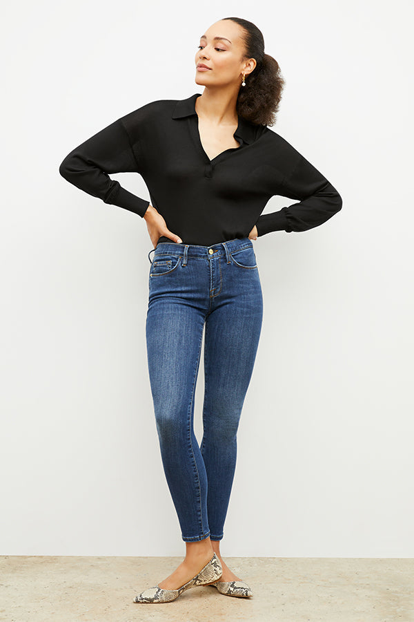 Front image of a woman wearing the FRAME Denim Le Skinny De Jeanne in Dublin | Grid | Exclude