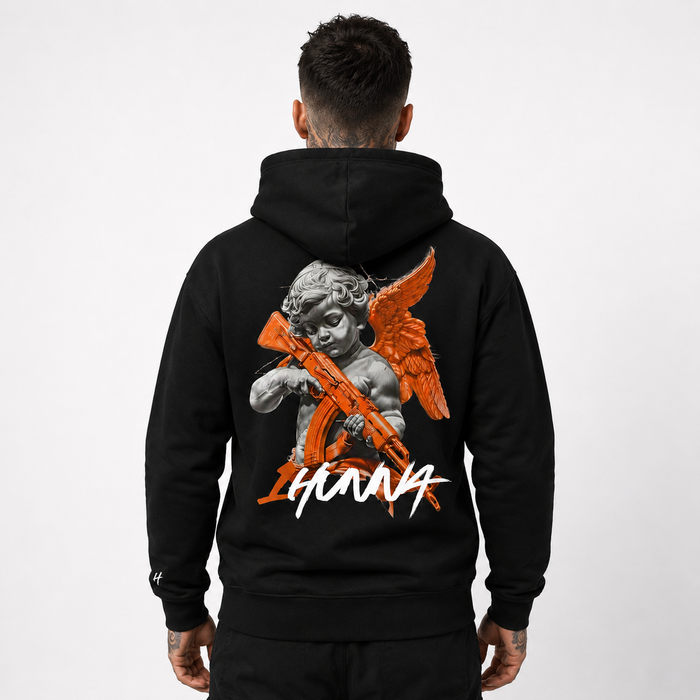 1HUNNA Gallery 001 Faith Over Fear Hoodie in zwart – gedragen achterkant