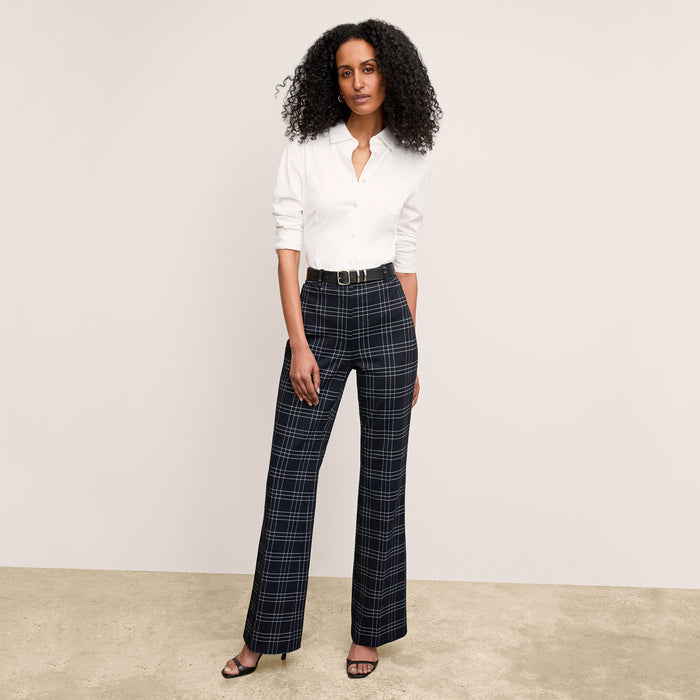 front image of a woman wearing the horton pant in black/white