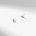 Packshot image of the Kat Studs in Gold | Lead