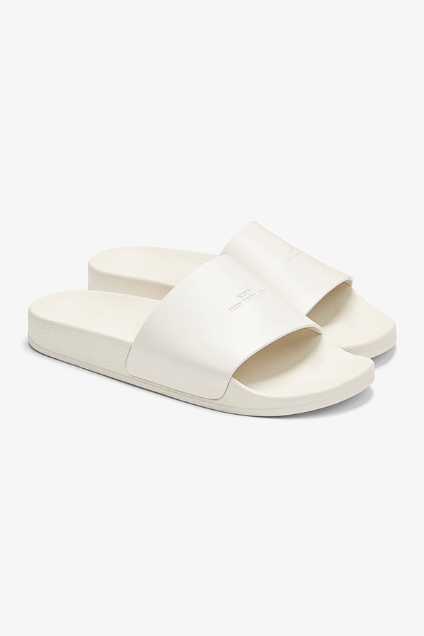 Packshot image of the KOIO Elba Slide - Leather in White | Grid | Exclude | Still