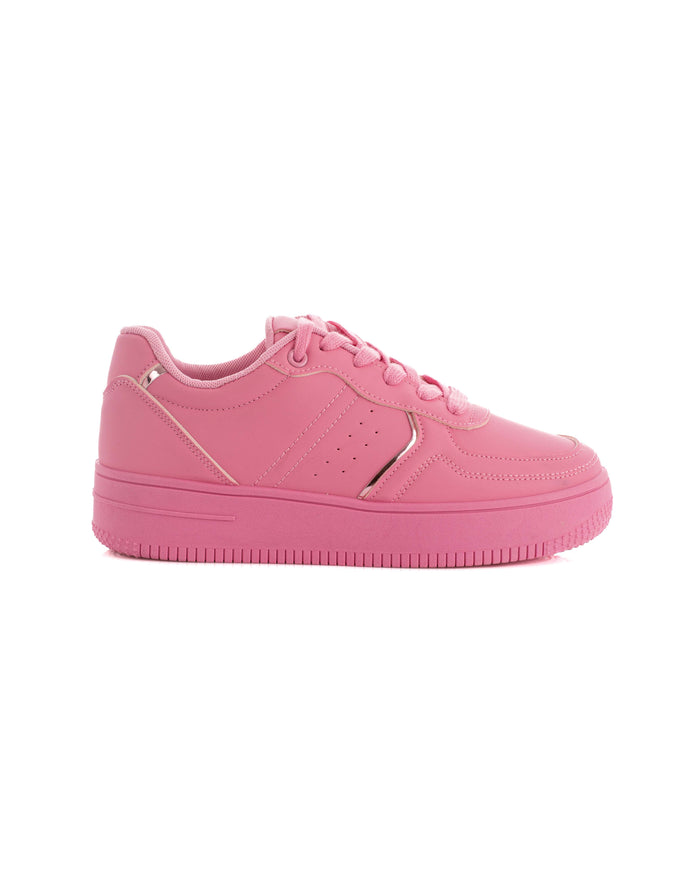 Lace-Up Leather Fashionable Sneakers