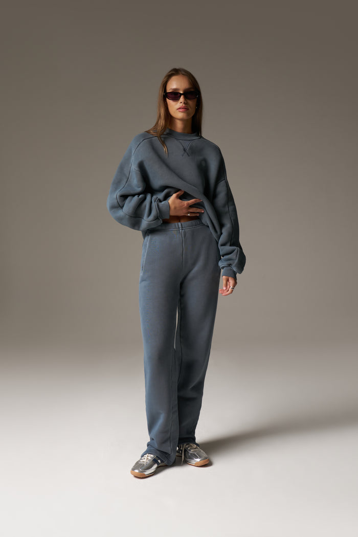 LAUNDERED CLASSICS STRAIGHT LEG JOGGERS - PETROL BLUE