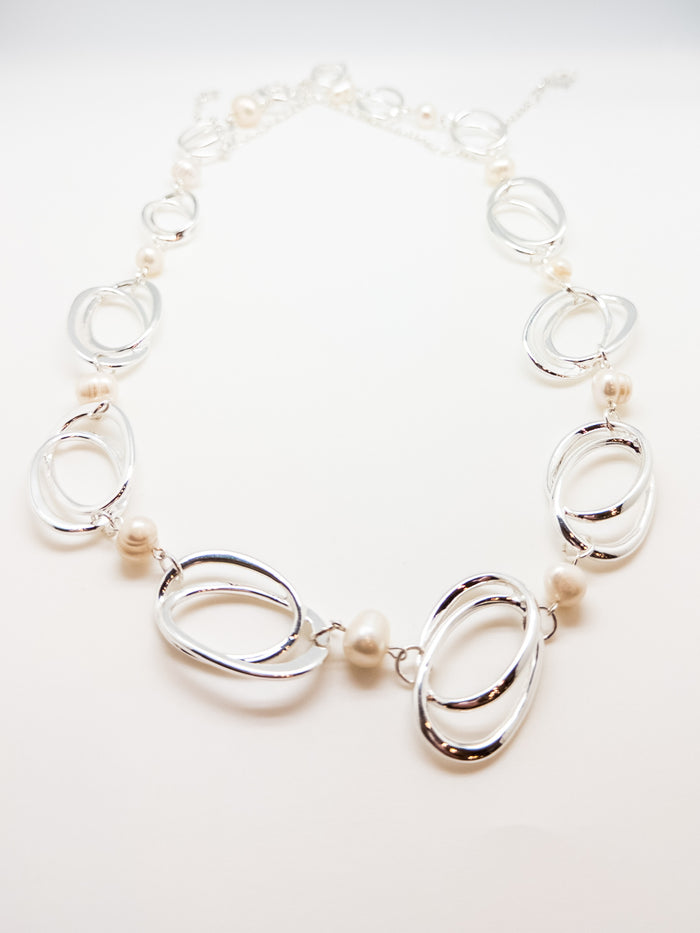 Leilani Pearl Necklace in Silver