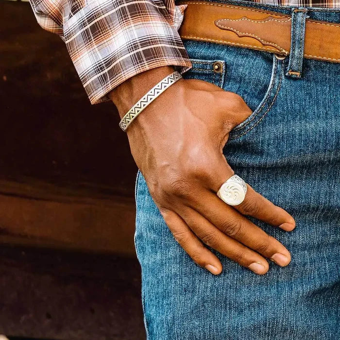 Montana Silversmiths Classic Montana Maverick Ring