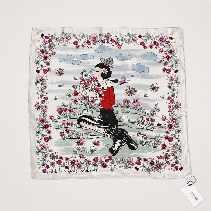 Moschino ‘Cheap and chic’ Scarf