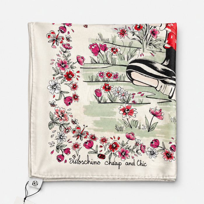 Moschino ‘Cheap and chic’ Scarf