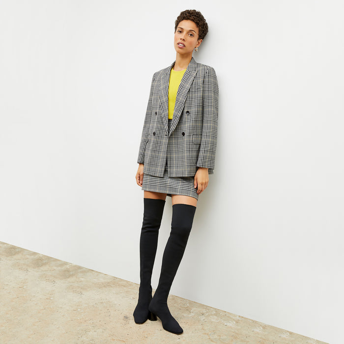 Front image of a woman wearing the o'hara blazer in plaid sharkskin | Lead