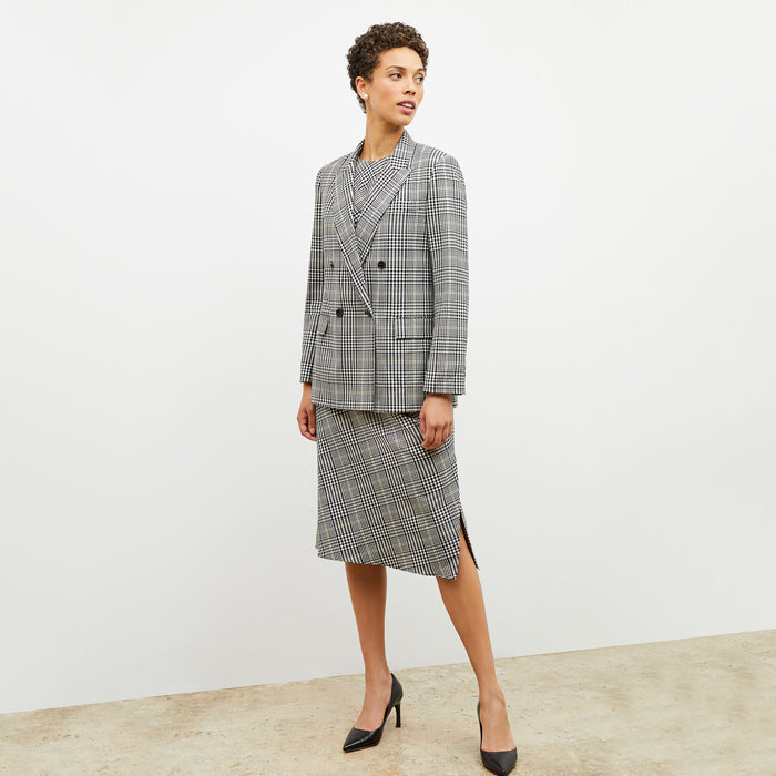 Front image of a woman wearing the o'hara blazer in plaid sharkskin