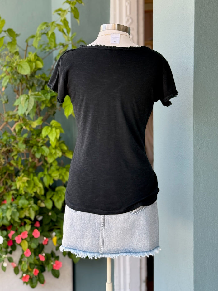Back view of Reece Raw Edge Tee in black on mannequin