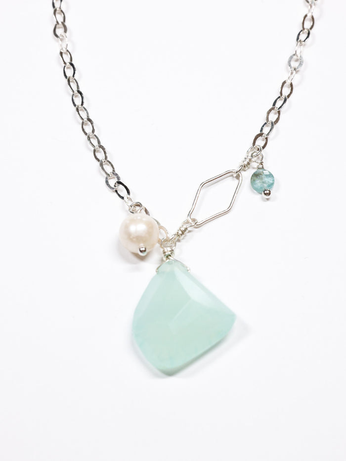 Renegade nh necklace in silver