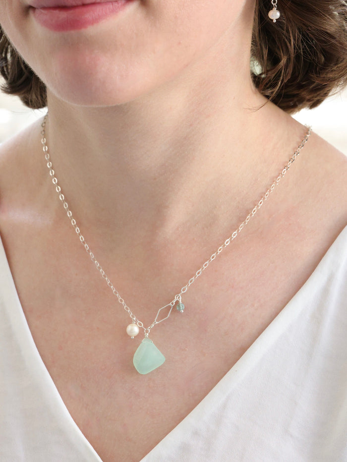 Renegade nh necklace in silver