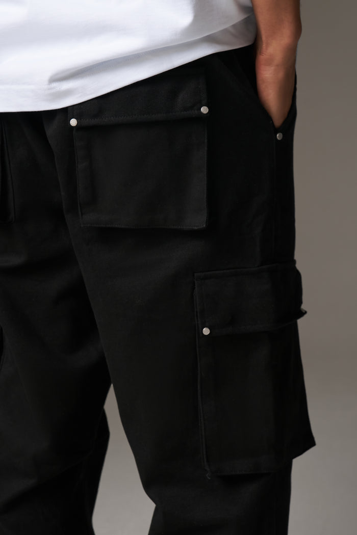 RIVET DETAIL CARGO - BLACK