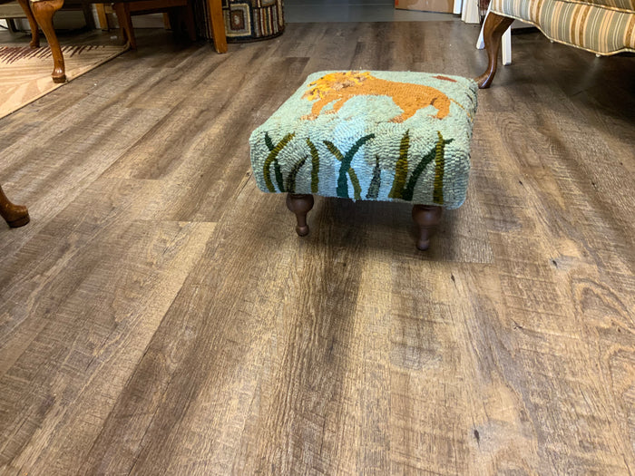 Rorys Lion Bonnet Topper Stool Pattern
