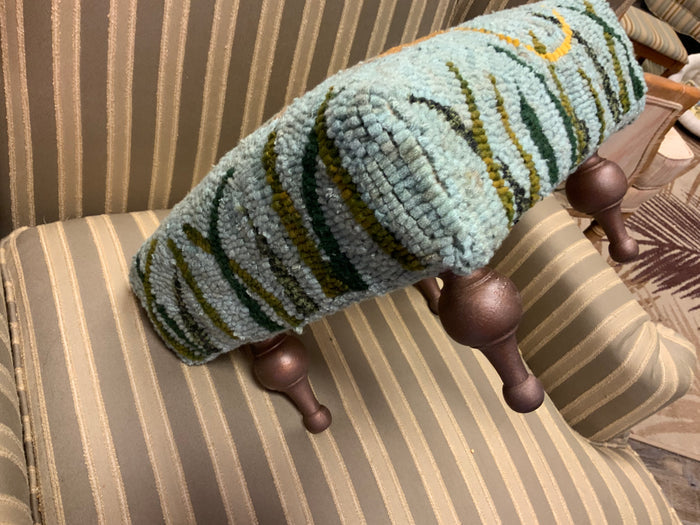 Rorys Lion Bonnet Topper Stool Pattern