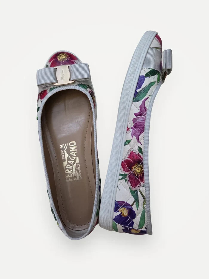 Salvatore Ferragamo Capra Bann-skinnballerinaskor