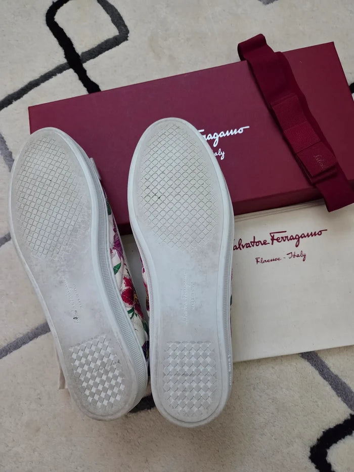 Salvatore Ferragamo Capra Bann-skinnballerinaskor