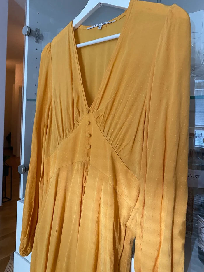 Second Female Emanuelle Slim-klänning NWOT