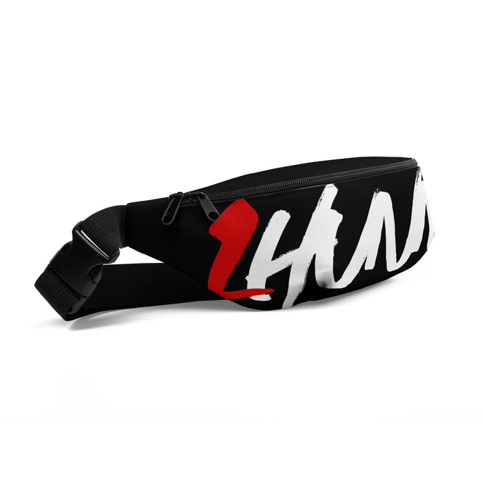 1HUNNA Signature 001 Bum Bag in zwart – schuin vooraanzicht