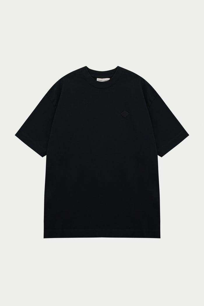 TONAL EMBLEM RELAXED T-SHIRT - BLACK