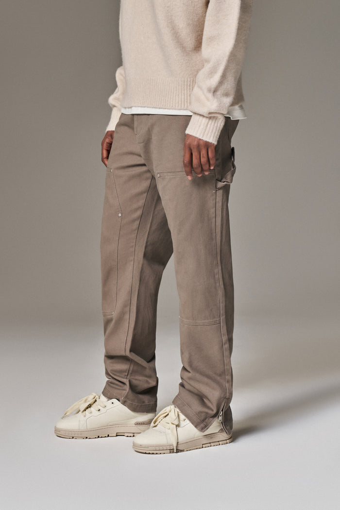 TWILL RIVET DETAIL CARPENTER PANT - BROWN