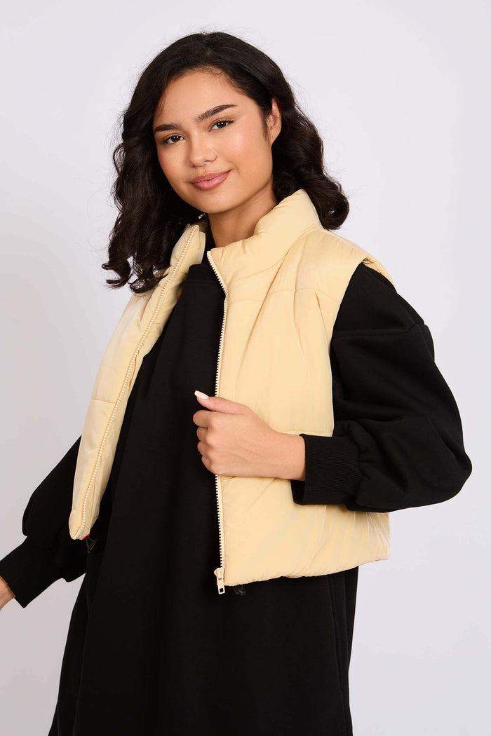 Women Cropped Puffer Vest Beige