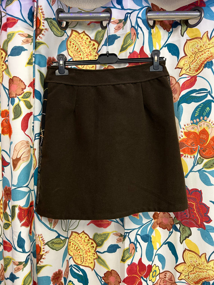 Y2k dark brown patterned skirt