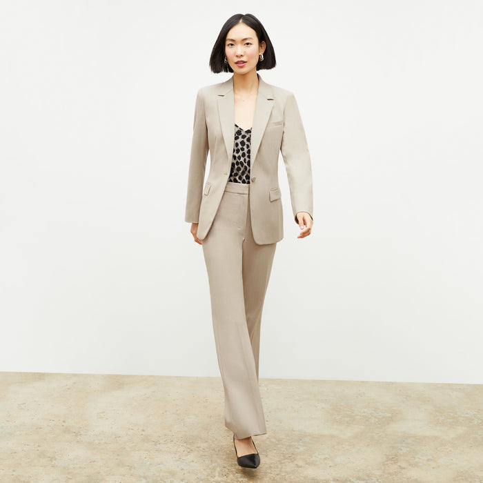 Front image of a woman wearing the Yiyan Blazer in Natural Melange